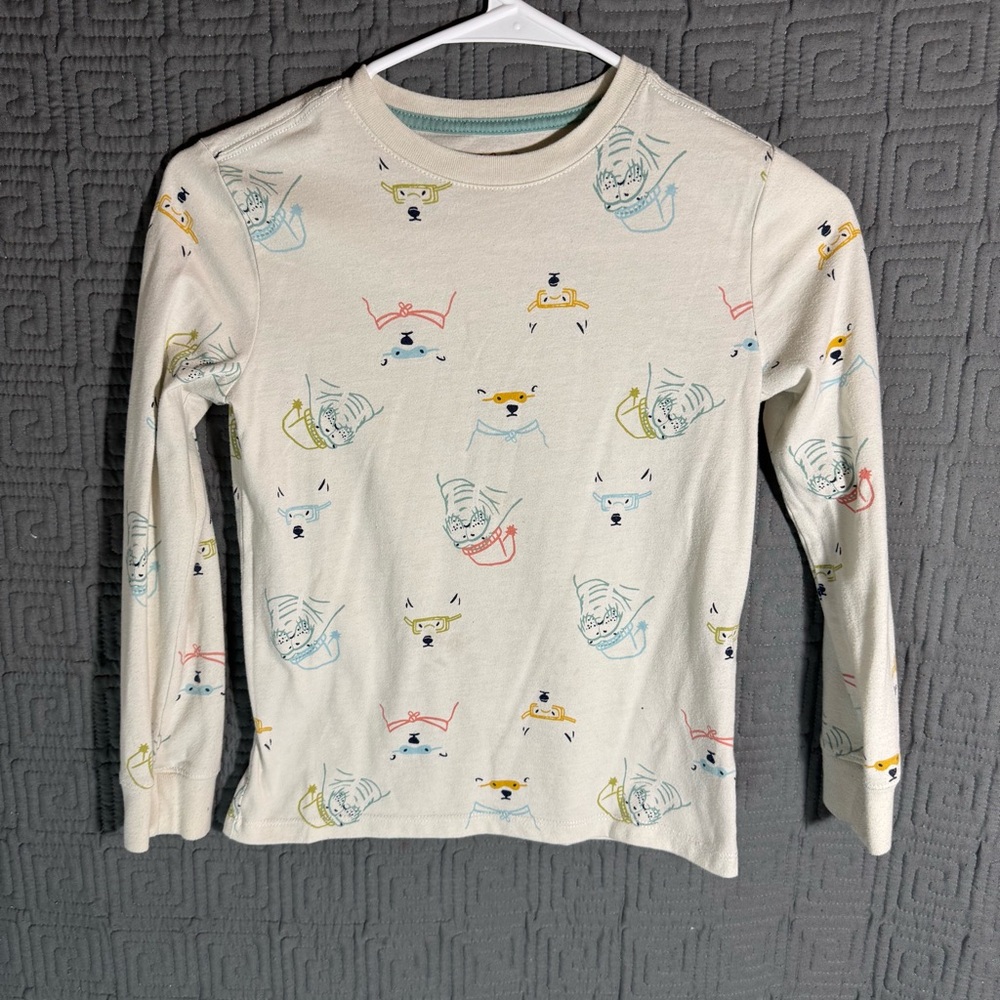 Cat & Jack T-Shirt Boys Size Small 6/7 White Long Sleeve Polar Bear Walrus